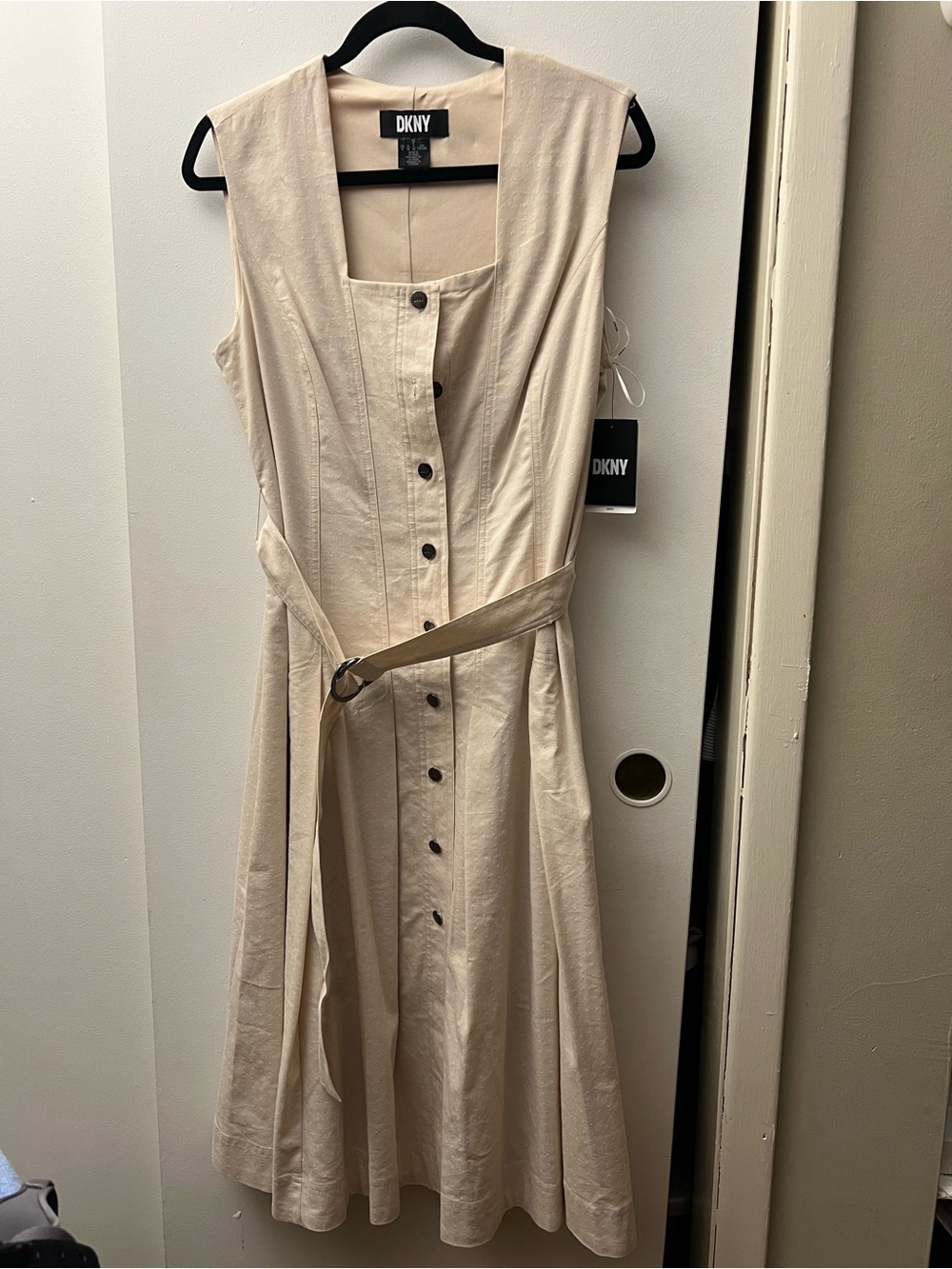 New!DKNY Sleeveless Button-Front Midi Dress in Light Beige